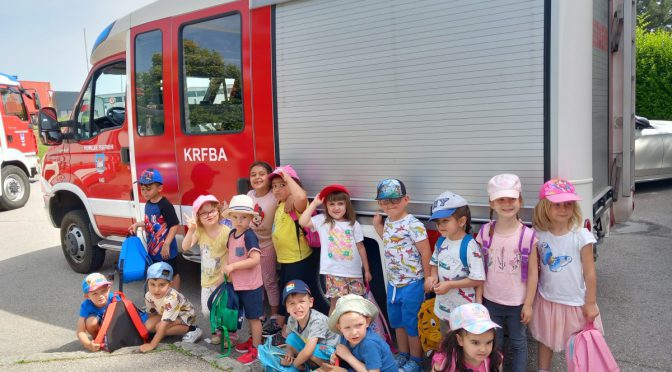 Unvergesslicher Besuch der Feuerwehr Haid im Kinderfreunde-Kindergarten Mauthausen